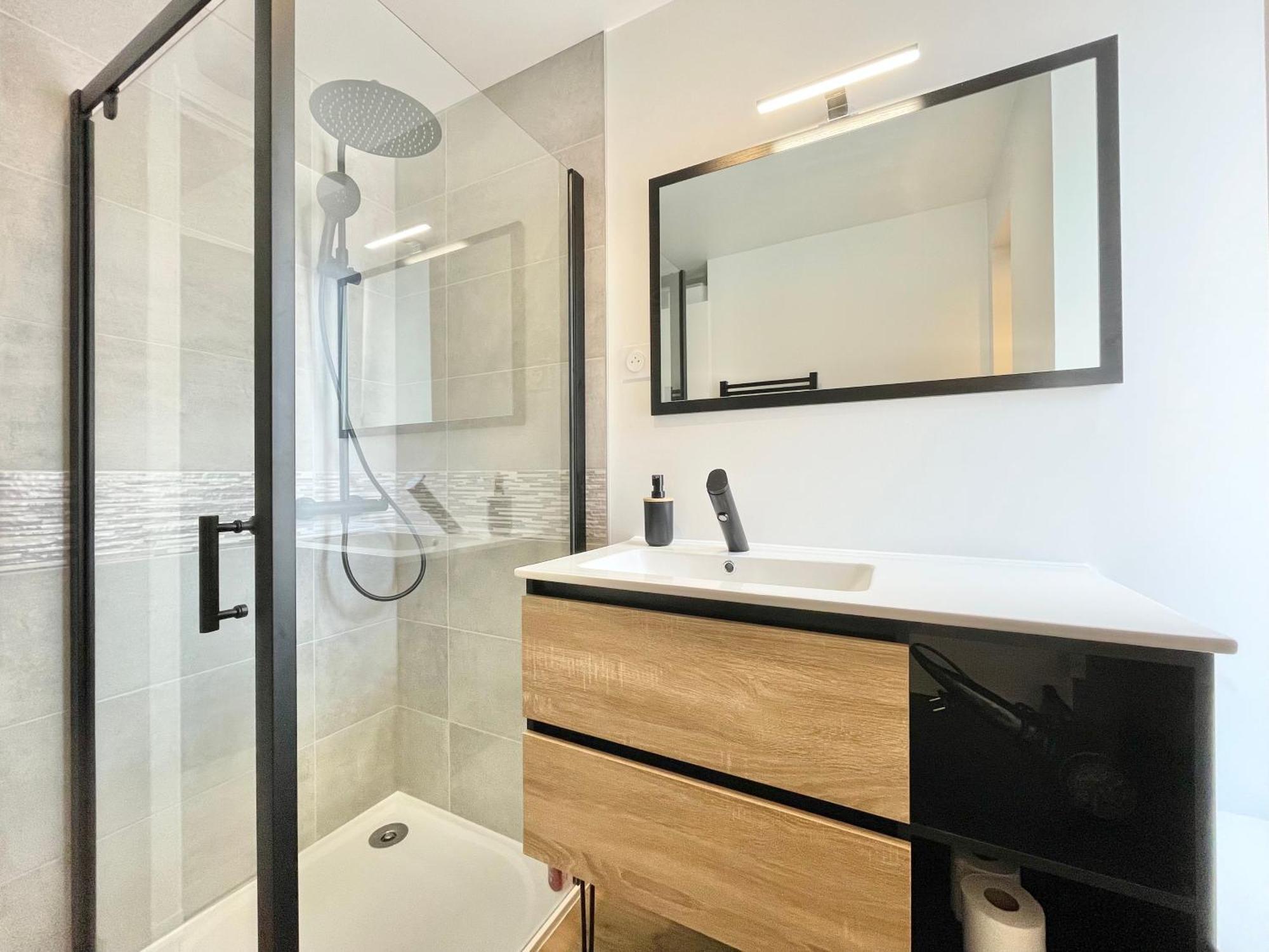 Le Calloch 2D - Studio 4 Etoiles - Quartier Gare - Wifi - Netflix 캥페르 외부 사진